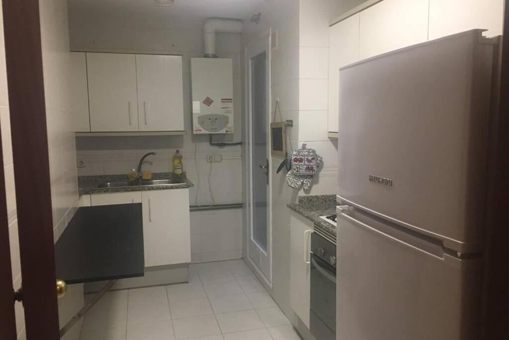 Comode Apartament Al Bell Mig De 赫罗纳 外观 照片